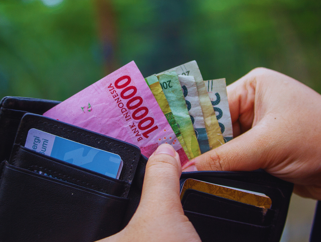 How Mindful Spending Improves Financial Health: Strategies for Better Money Management